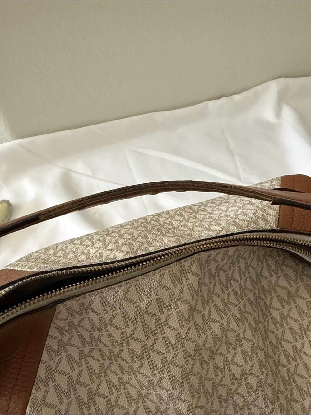 Michael Kors Cream Signature Canvas Hobo with Tan Leather Trim - Picture 4 of 12